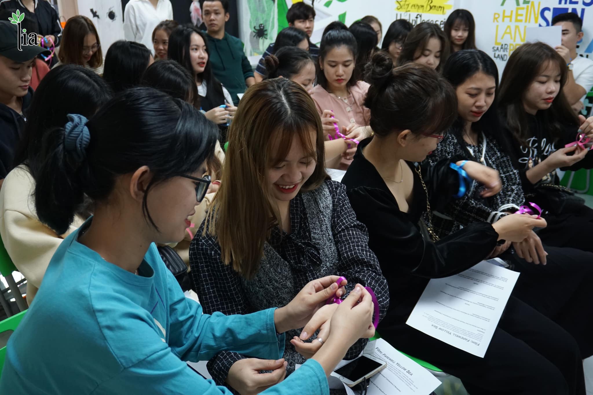 VICAT cùng học viên “biến hình” tưng bừng đón Halloween 2020 6 123325506 3929271623768872 6497474349523119947 o