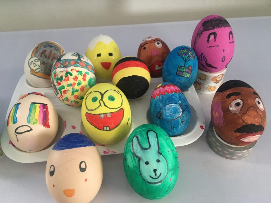 Những ý tưởng vẽ trứng đầy sáng tạo của học viên VICAT trong lễ phục sinh -  VICAT